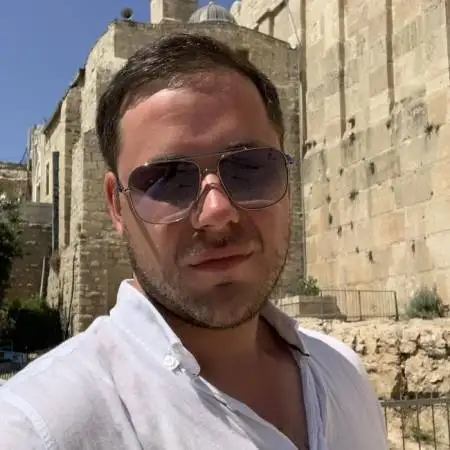 Menahem, 38רוסיה 