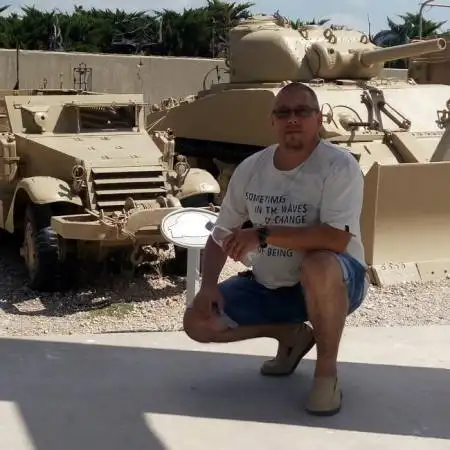 Yura, 54תל אביב 