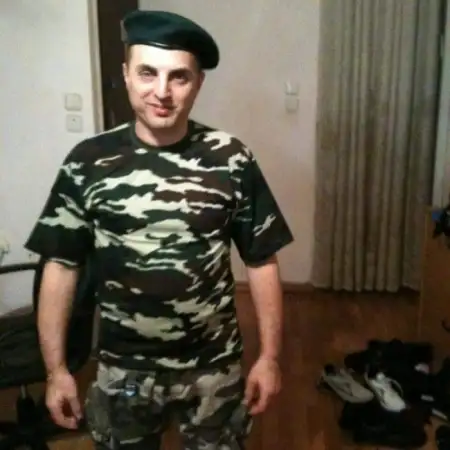 Vladimir, 53בת ים 