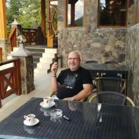 Dmitriy, 64יבנה 