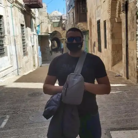Ruslan, 42תל אביב 
