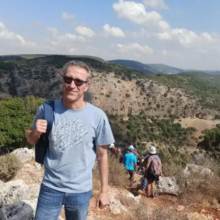 Michael, 55לוד 