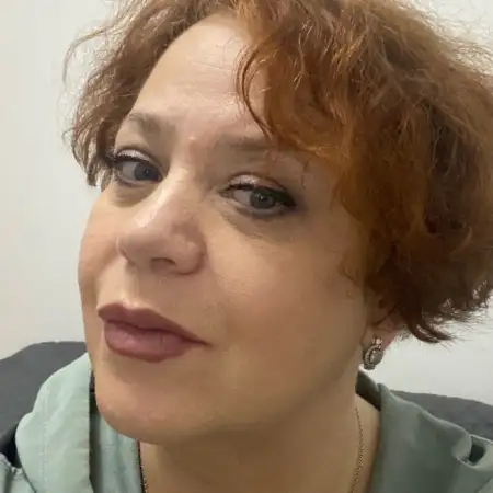 אירינה, 57בת ים 