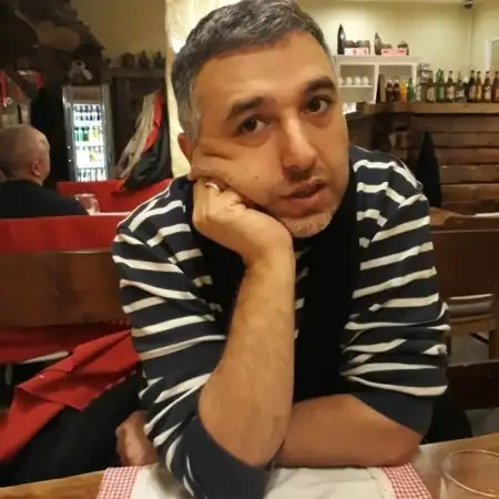 Robert, 44פתח תקווה 