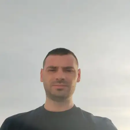 Denis, 38אור עקיבא 