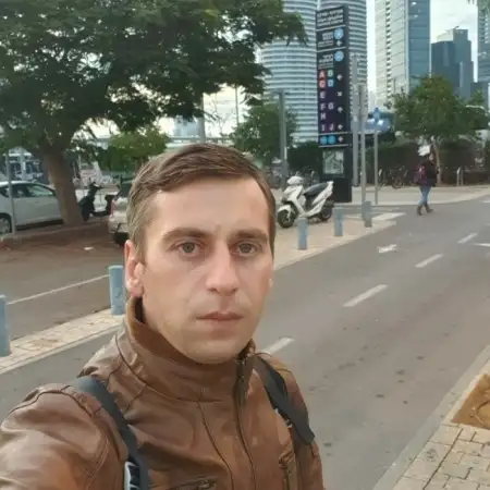 Gia, 42אזור 