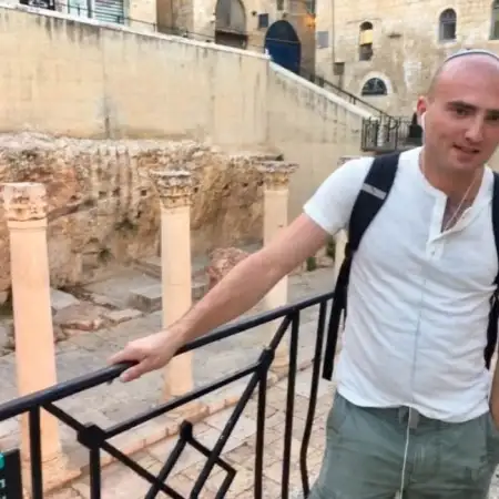 Nikita, 46צרפת 