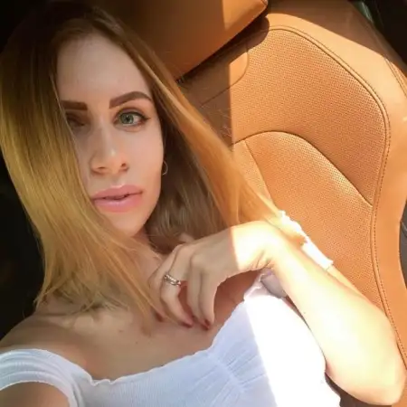 Alesya, 32צ