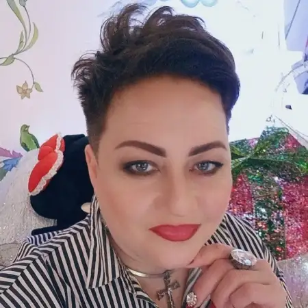 Nelli, 49רוסיה