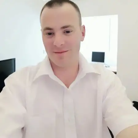 Pavel, 48בת ים 