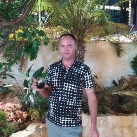 Ruslan, 41בת ים 