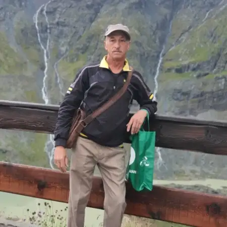 Aleksey, 52פתח תקווה 