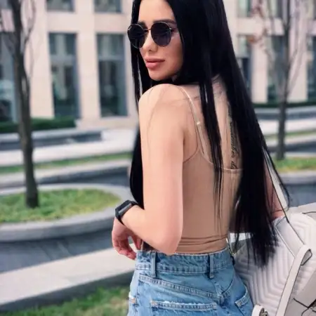 Polina, 34אזור 