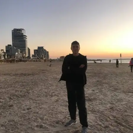 Roman, 26חולון 
