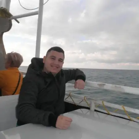 beni, 27פתח תקווה 