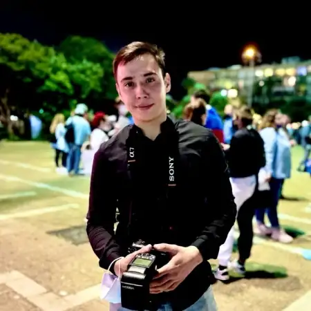 Ilya, 25מודיעין 
