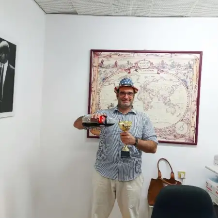 Dan, 50פתח תקווה 