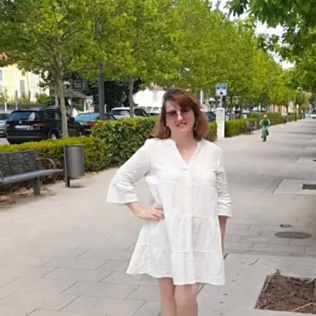 Alla, 43פתח תקווה