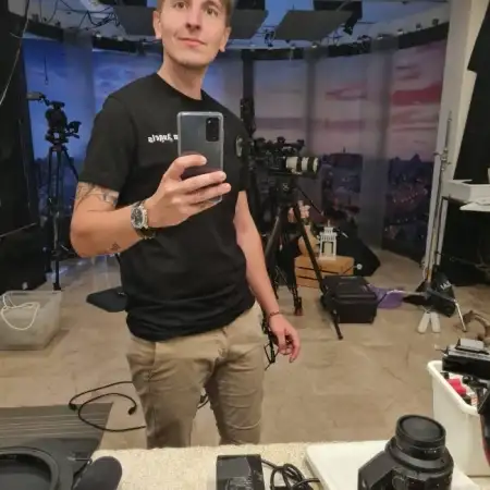 Alex, 32ירושלים 