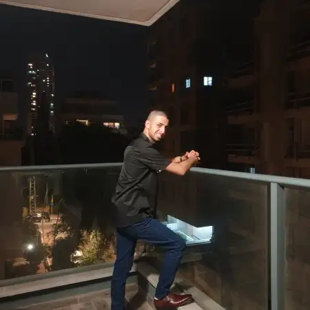 הקווקזי, 32רמת גן 