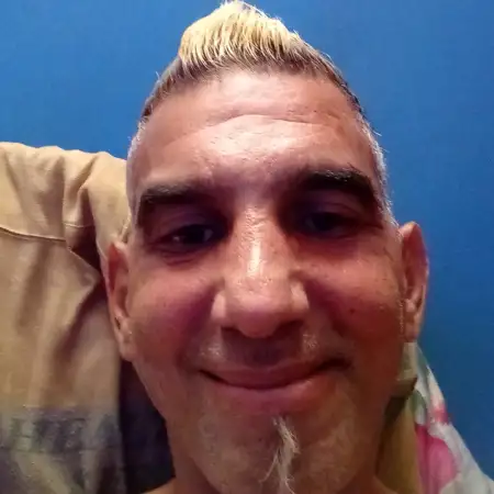 ציוניקו, 48פתח תקווה