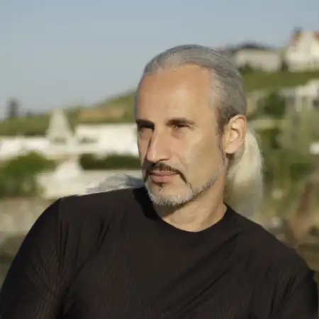 Leo, 51אוקראינה