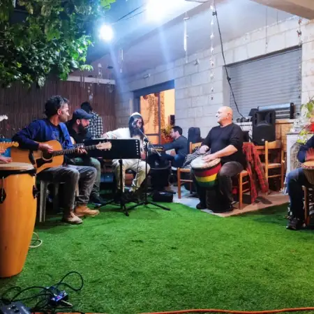 איתי, 49חדרה 