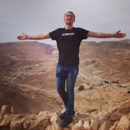 Serghei, 30פתח תקווה 