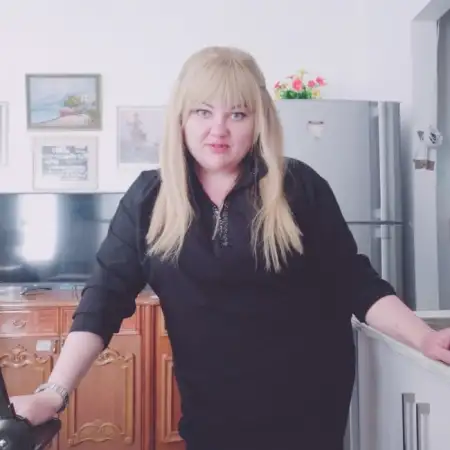 Ester, 43רחובות 