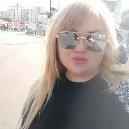 Ester, 43רחובות 