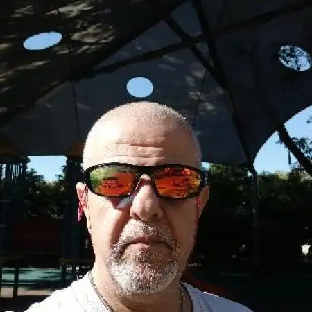 יורם, 57 תל אביב