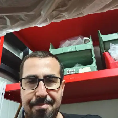 מקסים, 37אילת 