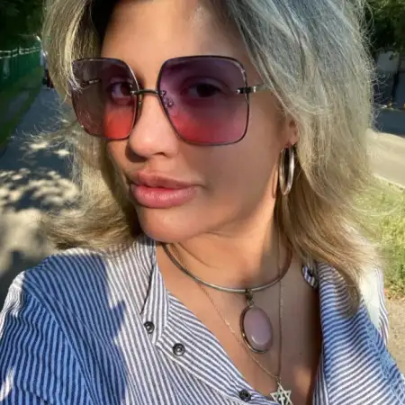 Hot, 38רוסיה 