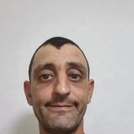 Artyom, 41ערד