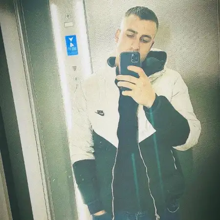 Nikolay, 28בת ים 