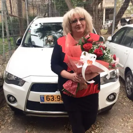 סבטלנה, 52פתח תקווה 