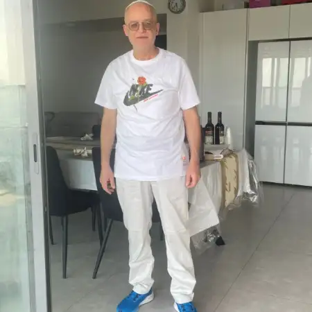 רוני, 56בת ים 