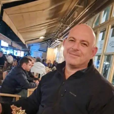 יוסי, 46תל אביב 