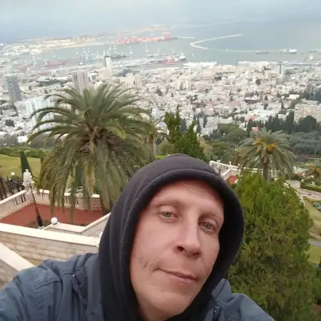 Andrii, 46חולון 