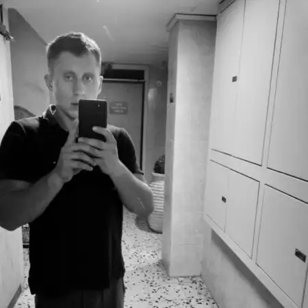 Denis, 30תל אביב 