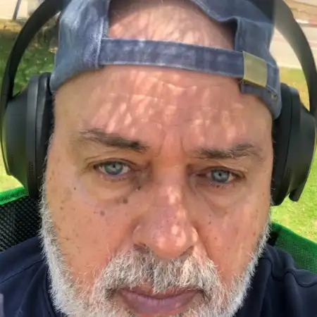 רון, 71תל אביב 