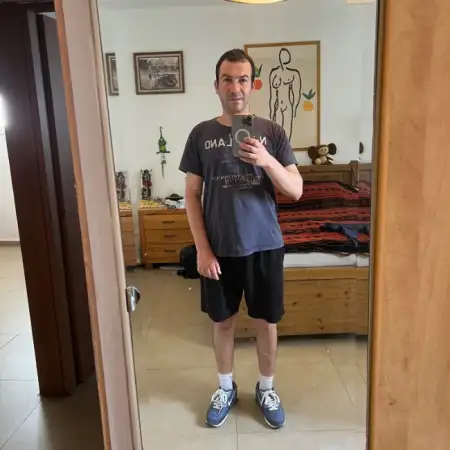 רומן, 41ראשון לציון 