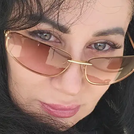 Yuli, 54חולון 