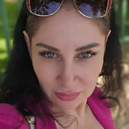 Yuli, 54חולון 