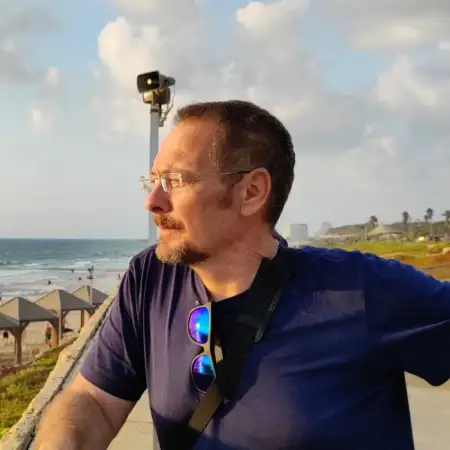 Vladimir, 54ירושלים 