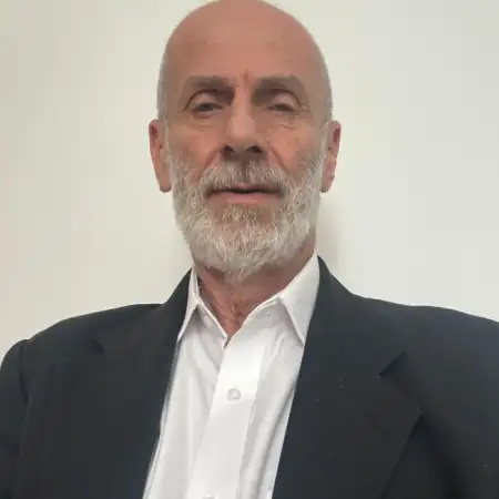 Michael, 76בריטניה 