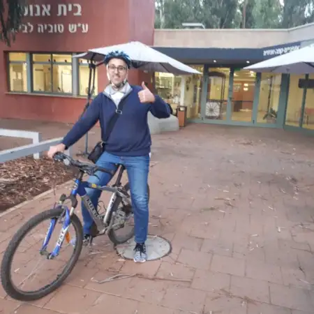 אריאל, 49תל אביב 