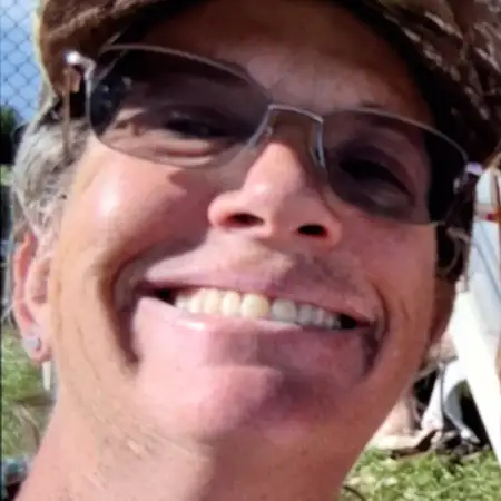 Lynn, 52ארה