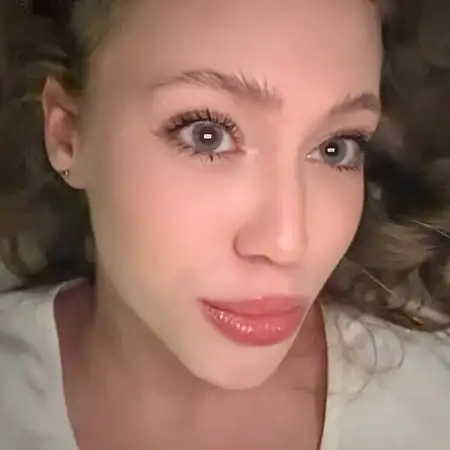 Ariela, 22רוסיה 
