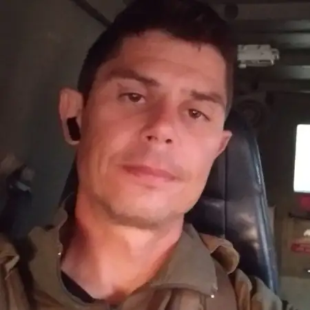 Denis, 37ירושלים 